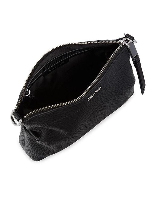 【レディース】  Cypress Logo Crossbody バッグ Calvin Klein Cypress Logo Crossbody Bag in Black | Lyst
