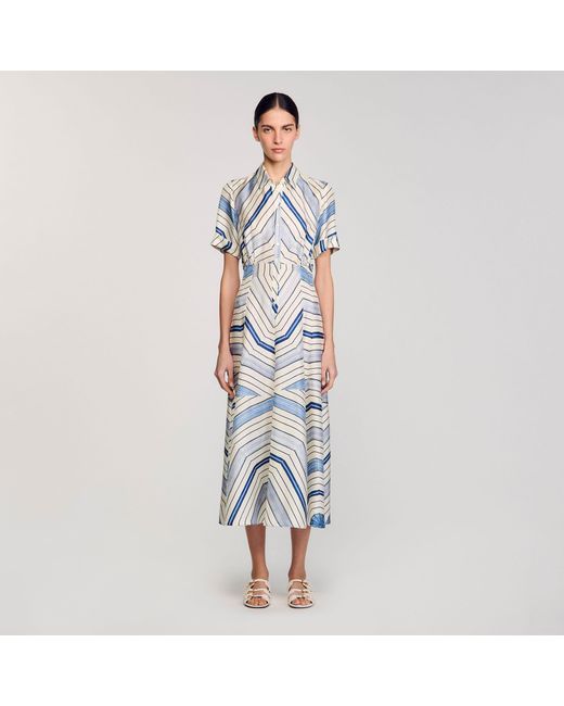 Robe midi en soie imprimé spirales Sandro en coloris Blue