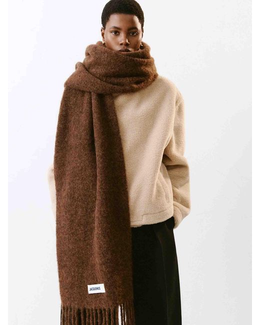 Écharpe Carro Jacquemus en coloris Brown