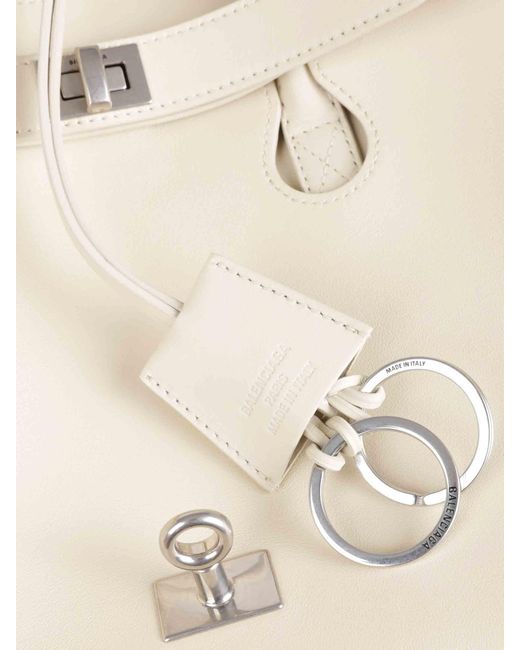 Borsa A Tracolla Bel Air Carry All di Balenciaga in White