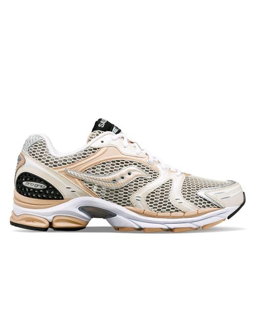 Progrid Triumph 4 di Saucony in White