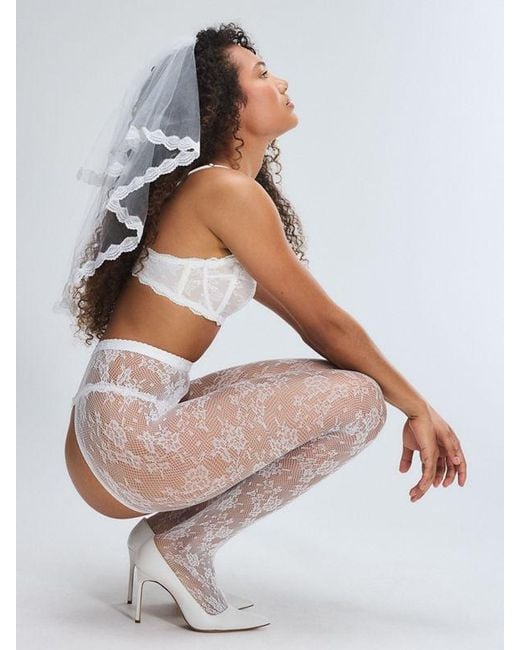 Savage X White At First Sight Veil