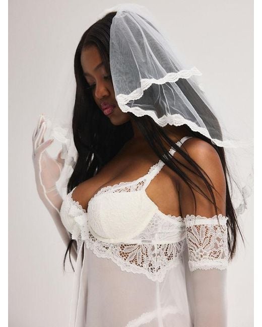 Savage X White At First Sight Veil