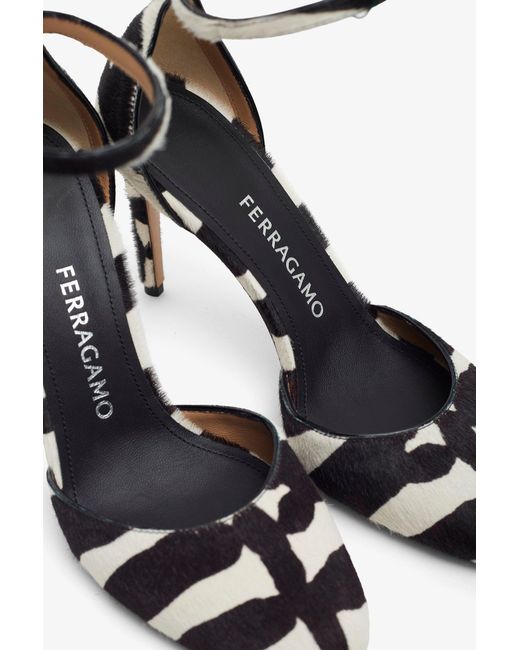 Ferragamo Maily 95 White And Black Sandals