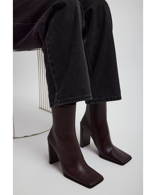 Alaïa Square 90 Brown Ankle Boots