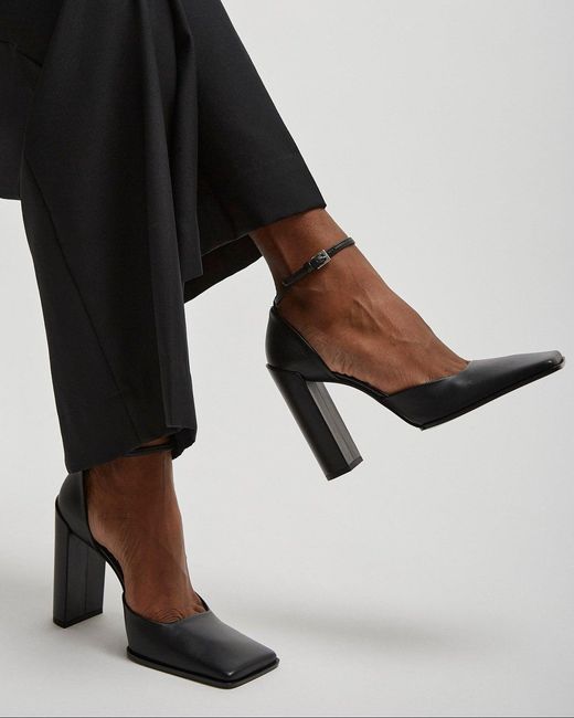 Alaïa White Square 90 Black Pumps