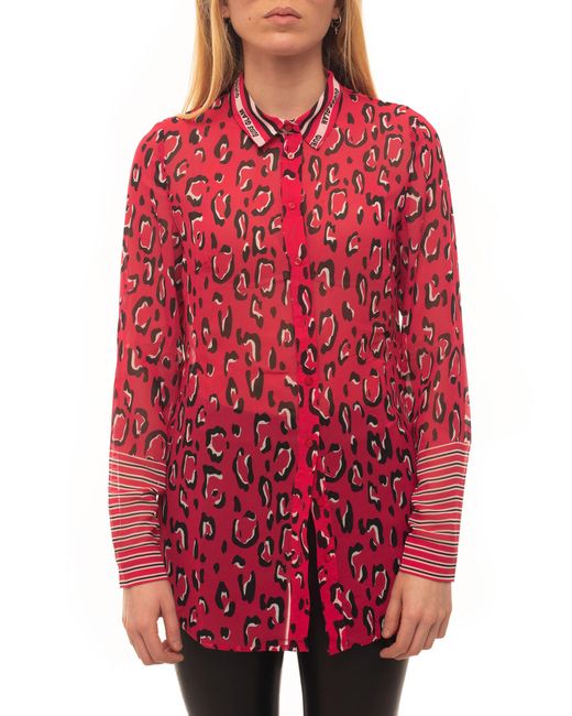 guess red blouse
