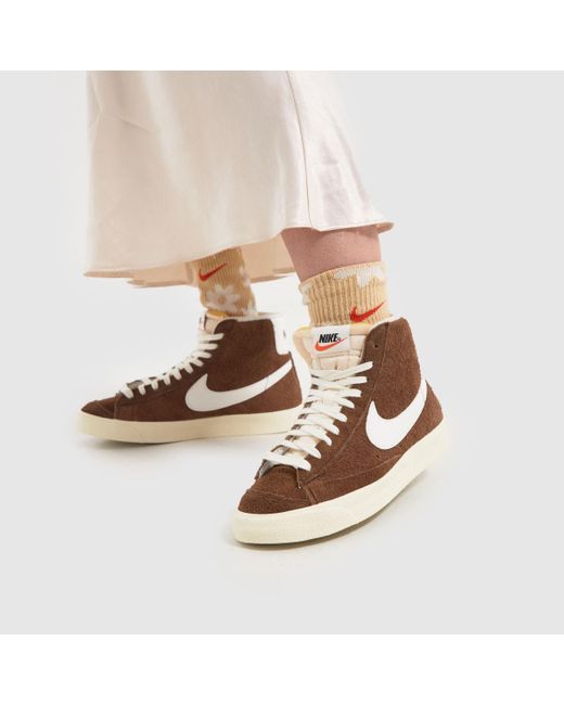 Nike Brown Blazer Mid 77 Trainers In