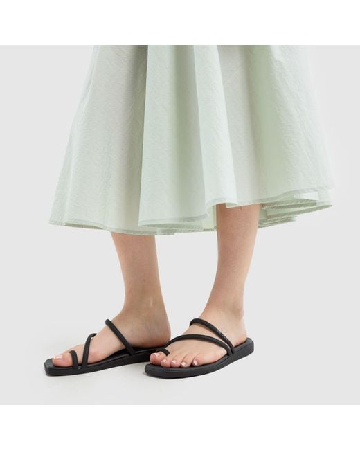 CROCSTM Black Miami Toe Loop Sandals