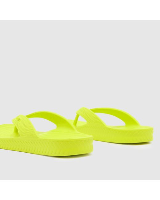 Reef Yellow Water Court Sandals In