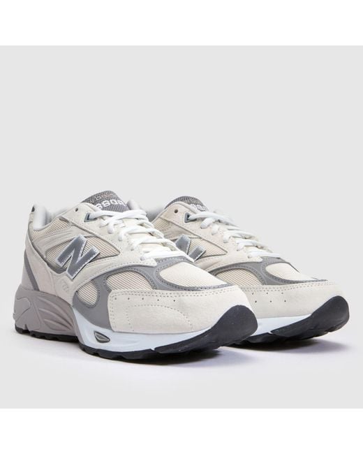 New Balance White 880 Trainers for men