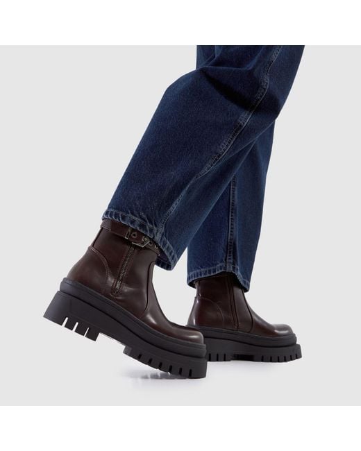 SIMMI Brown Riyad Chunky Buckle Boots