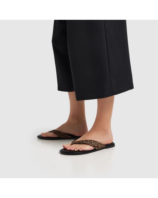 Schuh Black Thailand Leather Toe Post Sandals