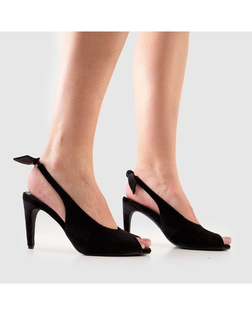 Schuh Black Scottie Peep Toe High Heels