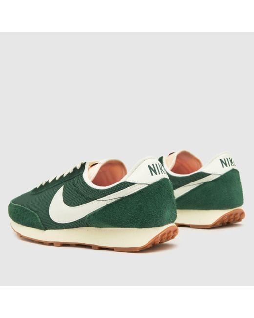 nike daybreak sustainable
