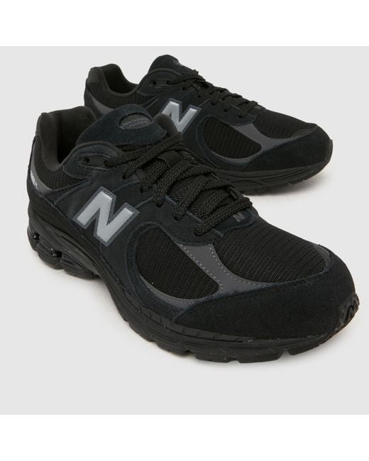 New Balance Black 2002R Trainers for men
