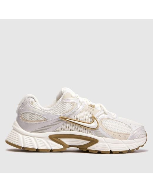 Nike White V5 Rnr Trainers
