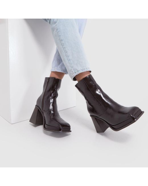 Schuh Black Ladies Blaze Square Toe Platform Boots