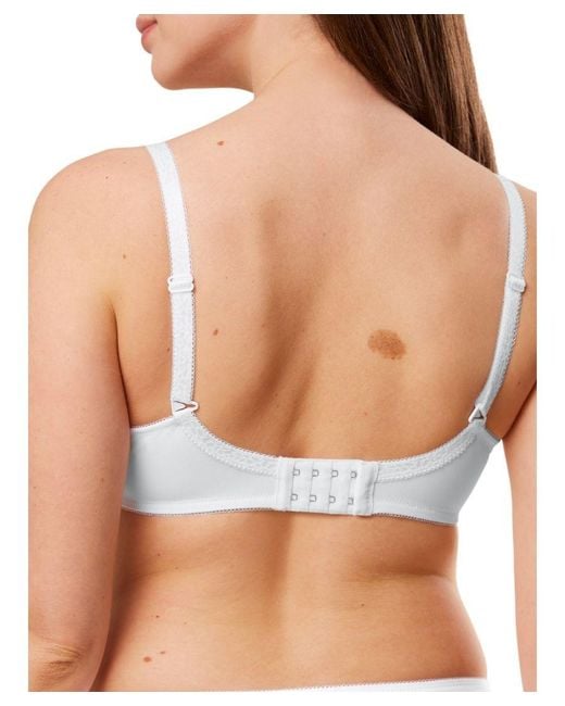 Triumph White Minimizer Moulded Cup Bra
