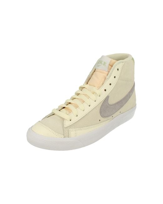 Nike Black Blazer Mid 77 Trainers