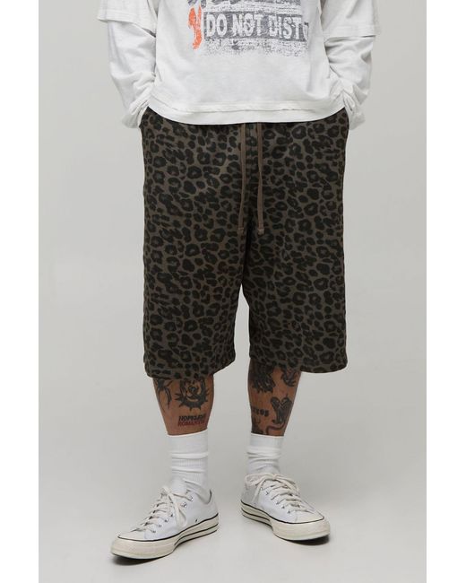 BoohooMAN Gray Leopard Printed Washed Jersey Bermuda Jort for men