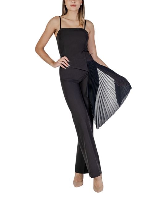 Rinascimento Geplooide Jumpsuit Met Wijde Pijpen Zwart in het Blue
