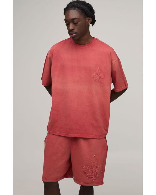 BoohooMAN Red Oversized Gothic Fleur De Lis Applique Washed T-Shirt & Baggy Short Set for men