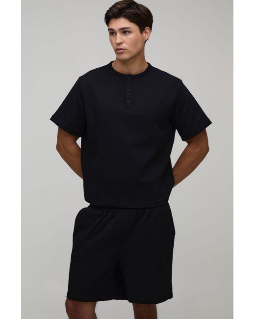 BoohooMAN Black Relaxed Fit Waffle Henley T-Shirt for men