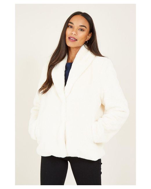 Yumi' White Ivory Short Wrap Faux Fur Coat