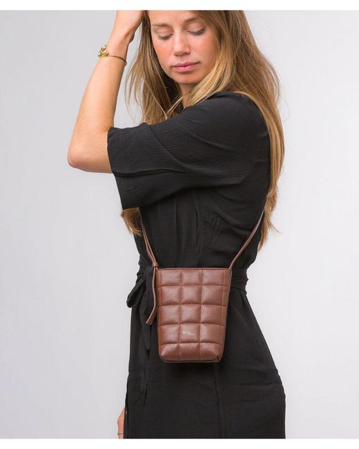 Pure Luxuries Brown 'Elouise' Dark Nappa Leather Cross Body Phone Bag