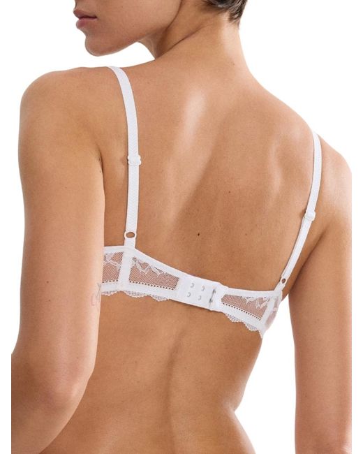 Triumph White Comfort Allure Whp Padded Plunge Bra