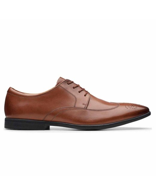 Clarks Brown Bampton Wing Shoes for men