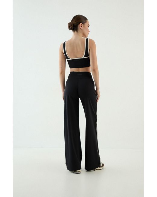 DSGN Studio Black Sculpt Wrap Front Sports Bra