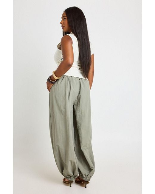 Boohoo Green Plus Nylon Balloon Barrel