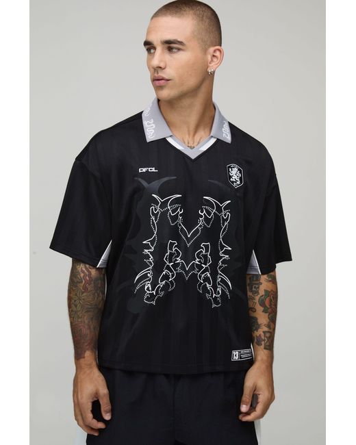 BoohooMAN Black Oversized Grunge Varsity Rhinestone Mesh V Neck T-Shirt for men