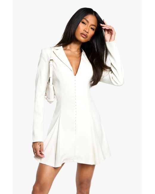 Boohoo White Tailored Hook & Eye Detail Cinched Waist Blazer Dress