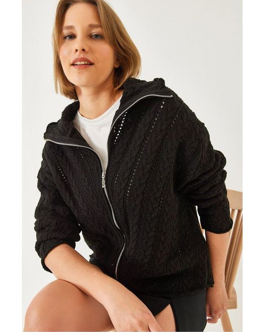 Bianco Lucci Black Textured Knitwear Cardigan With Zipper Collar