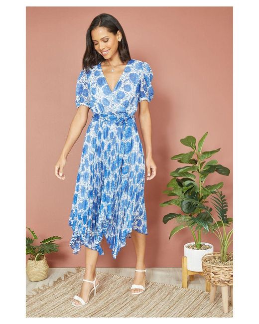 Yumi' Blue Floral Pleated Midi Dress With Puff Sleeves