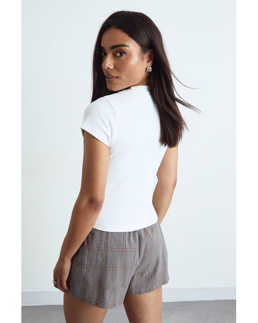 Boohoo White Basic Rib Short Sleeve Fitted Top