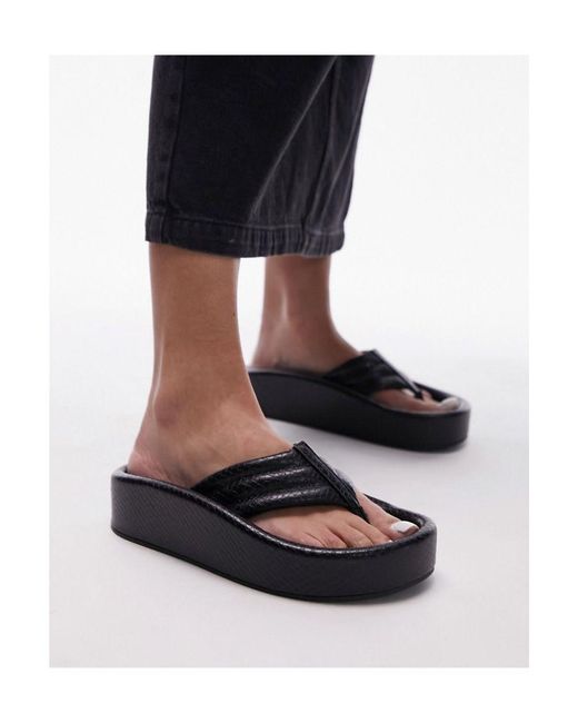 TOPSHOP Black Gigi Toepost Sunken Footbed Sandal