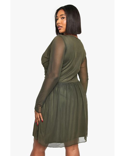 Boohoo Green Plus Plunge Corset Detail Long Sleeve Skater Dress