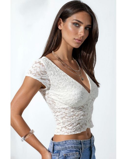 Busem White Fitted Lace Crop Blouse With Buttons