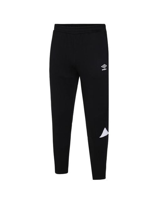 Umbro Black Total Tapered Training Jogging Bottoms for men