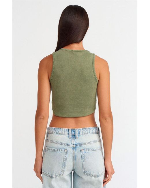 Dilvin Geribbelde Cropped Blouse Met Knopen in het Green