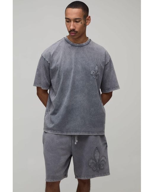 BoohooMAN Gray Oversized Gothic Fleur De Lis Applique Washed T-Shirt & Baggy Short Set for men