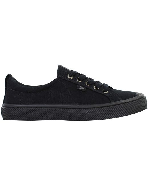 CARIUMA Black Oca Low Plimsolls