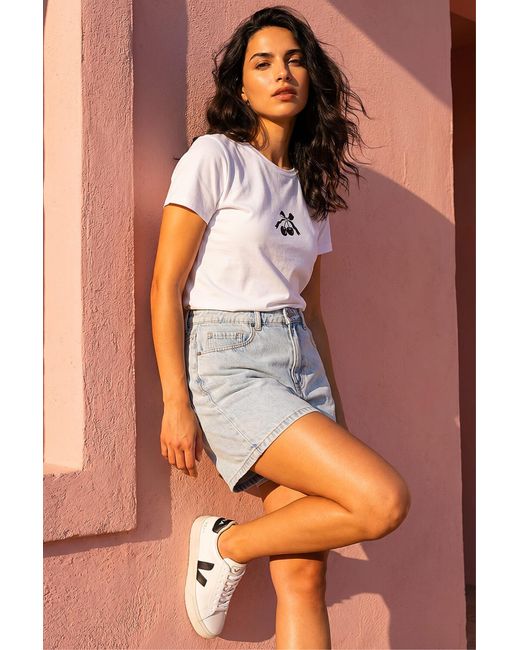 D.u.s.k White Cotton Cherry Stretch T-Shirt