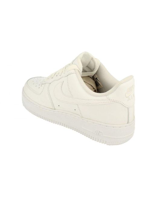 Nike White Air Force 1 '07 Trainers