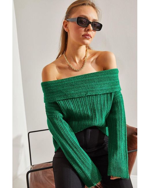Bianco Lucci Green Off Shoulder Ribbed Knit Sweater