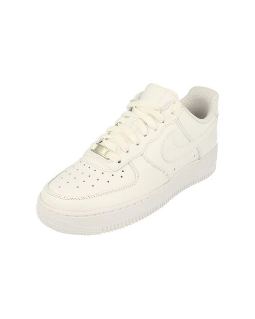 Nike White Air Force 1 '07 Trainers